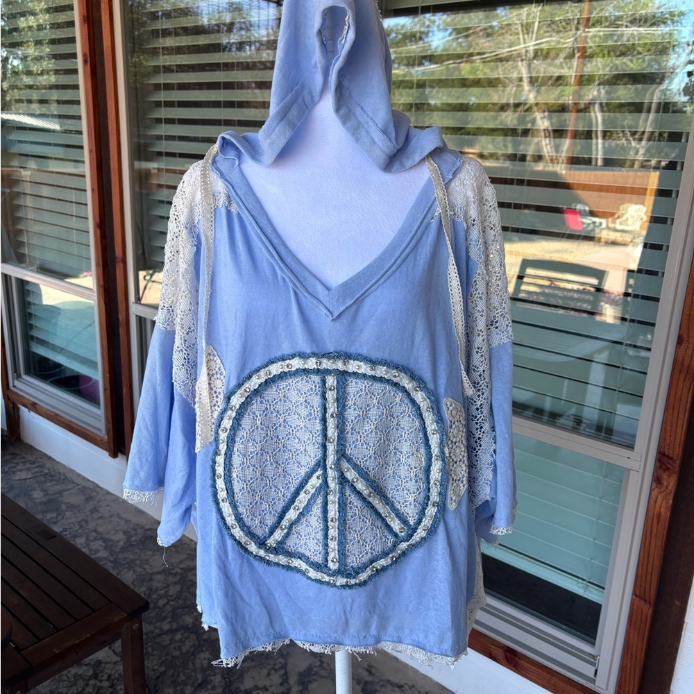 POL Blue and Cream Peace Sign Hoodie - Picture 6 of 10
